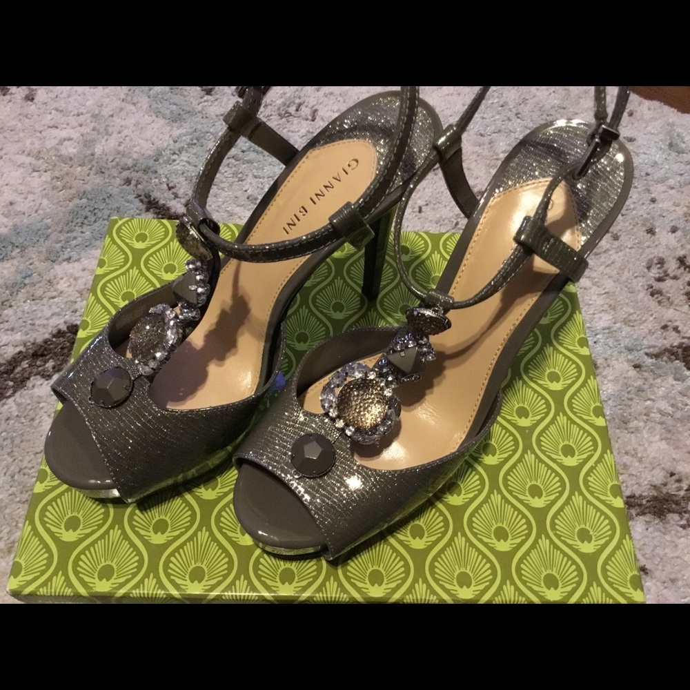 Gianni Bini Fiona Platform Heels.